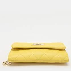 Pre Owned Dkny Yellow Quilted Leather Flap Shoulder Bag