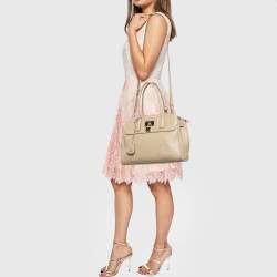Pre Owned DKNY Cream Leather Padlock Tote