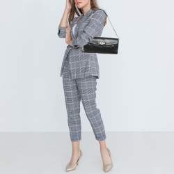 Pre Owned Dkny Black Quilted Leather Logo Flap Chain Clutch