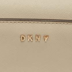 Pre Owned DKNY Light Beige Leather Bryant Park Chain Tote