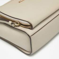 Pre Owned Dkny Light Grey Leather Bryant Park Pocket Crossbody Bag