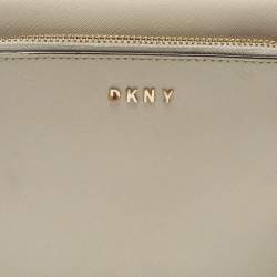 Pre Owned Dkny Light Grey Leather Bryant Park Pocket Crossbody Bag