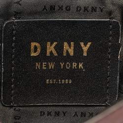 مملوكة مسبقًا حقيبة دي كي إن واي برينت جلد أحمر داكن بسلسلة وقفل مغلف