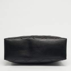 مملوكة مسبقًا حقيبة يد دي كي إن واي سوداء جلد مبطنة بسلسلة