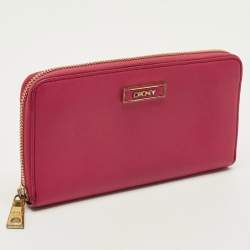 مملوكة مسبقًا DKNY Pink Leather Logo Zip Continental Wallet