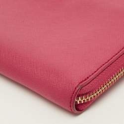 مملوكة مسبقًا DKNY Pink Leather Logo Zip Continental Wallet