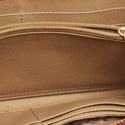 مملوكة مسبقًا DKNY Pink Leather Logo Zip Continental Wallet