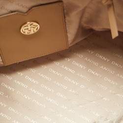 مملوكة مسبقًا حقيبة DKNY ساتشيل جلد برتقالي دوم