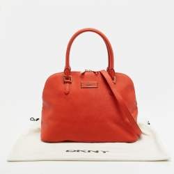 مملوكة مسبقًا حقيبة DKNY ساتشيل جلد برتقالي دوم