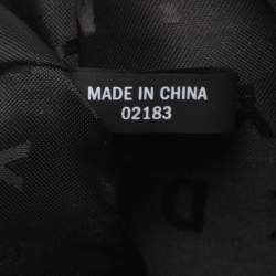 Pre Owned حقيبة بوسطن دي كي أن واي جلد رمادي مُزينة بالمسامير