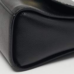 مملوكة مسبقًا DKNY Black Leather Logo Flap Crossbody Bag