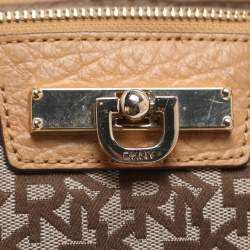 مملوكة مسبقًا حقيبة دي كي إن واي ساتشيل قماش وتفاصيل جلد بيج