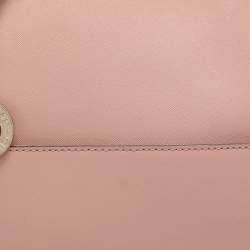 مملوكة مسبقًا حقيبة يد دي كي أن واي شوبر برينت بارك جلد سافيانو وردية