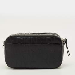 Pre Owned حقيبة كاميرا دي كي إن واي جلد أسود بنقشة شعار بارز