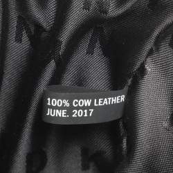 Pre Owned حقيبة كروس دي كيه إن واي جلد منقوش بأسلوب جلد التمساح باللون الأسود