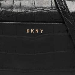 Pre Owned حقيبة كروس دي كيه إن واي جلد منقوش بأسلوب جلد التمساح باللون الأسود