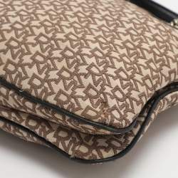 Pre Owned Dkny Bryant Beige/Black Signature Canvas and Leather Shoulder Bags