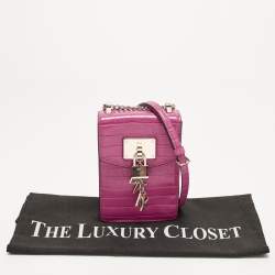 Pre Owned حقيبة كروس دي كيه إن واي "إليسا" بي في سي منقوشة بشكل تمساح فوشيا