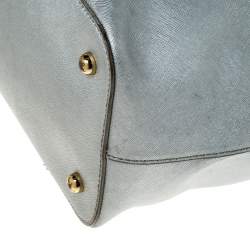 Pre Owned DKNY Silver Leather Zip Tote