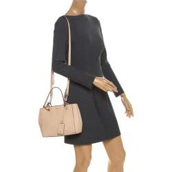 Pre Owned Dkny Beige Leather Tote