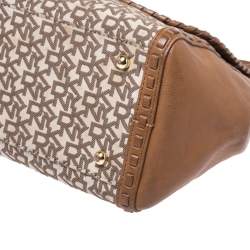 Pre Owned حقيبة DKNY  كانفاس بيج/بني فاتح وجلد بيد علوية