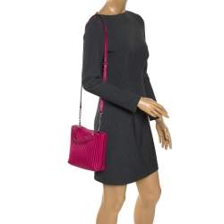 مملوكة مسبقًا DKNY Fuchsia Leather Satchel