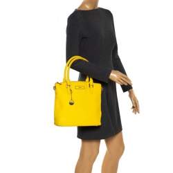 Pre Owned Dkny Yellow Leather Top Zip Tote