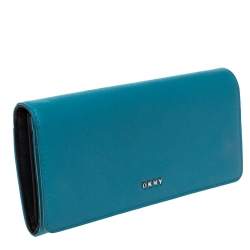 Pre Owned محفظة دي كيه إن واي "كونتينينتال" قلاب جلد أزرق سماوي 