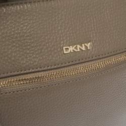 مملوكة مسبقًا حقيبة كروس دي كيه إن واي سحاب أمامي جلد بني 