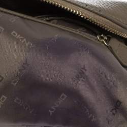 مملوكة مسبقًا حقيبة كروس دي كيه إن واي سحاب أمامي جلد بني 