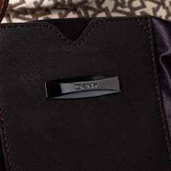 Pre Owned حقيبة هوبو دي كيه إن واي جلد و كانفاس مطبوع شعار الماركة بيج و بني