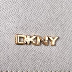 مملوكة مسبقًا حقيبة كتف دي كيه إن واي سلسلة جلد رصاصي