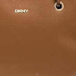 Pre Owned حقيبة كتف دي كيه إن واي "كاميل" دوم جلد بني