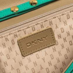 Pre Owned Dkny Green Leather Flap Wallet on Chain