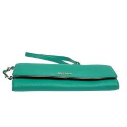 Pre Owned Dkny Green Leather Flap Wallet on Chain
