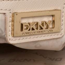 مملوكة مسبقًا DKNY Nude Beige Leather Lock Chain Shoulder Bag