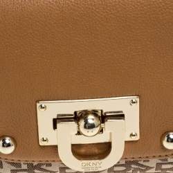 مملوكة مسبقًا Dkny Beige/Tan Signature Canvas and Leather Shoulder Bag