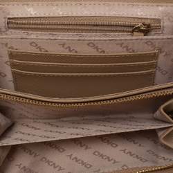 مملوكة مسبقًا محفظة دي كيه إن واي كومباكت ثلاثية الطية جلد أخضر