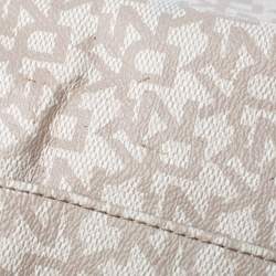 Pre Owned حقيبة كتف دي كيه أن واي قلاب كانفاس مقوى مطبوع شعار الماركة و جلد أبيض و بيج