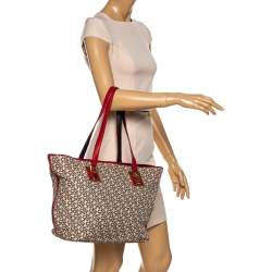 Pre Owned Dkny Beige/Red Signature Canvas and Leather Zip Tote