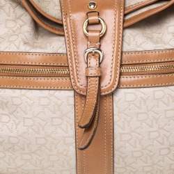 Pre Owned حقيبة دي كي إن واي كانفاس وجلد بيج/بني فاتح بالشعار