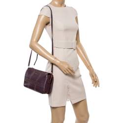 Pre Owned حقيبة كتف دي كي إن واي جلد عنابي دامكن مرصعة