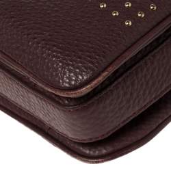 Pre Owned حقيبة كتف دي كي إن واي جلد عنابي دامكن مرصعة