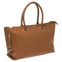 مملوكة مسبقًا DKNY Tan Leather Bryant Park Zip Tote