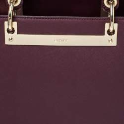 مملوكة مسبقًا Dkny Burgundy Leather Logo Plague Zip Tote