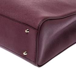 مملوكة مسبقًا Dkny Burgundy Leather Logo Plague Zip Tote