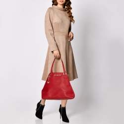 Pre Owned حقيبة شوبر دي كي إن واي جلد أحمر بسحاب جانبي