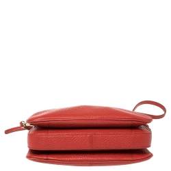 Pre Owned حقيبة كروس دي كيه إن واي سحاب جلد أحمر