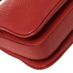 Pre Owned حقيبة كروس دي كيه إن واي سحاب جلد أحمر