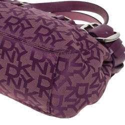 Pre Owned حقيبة دي كي إن واي كانفاس بنفسجي بالشعار وجلد نقشة السحلية